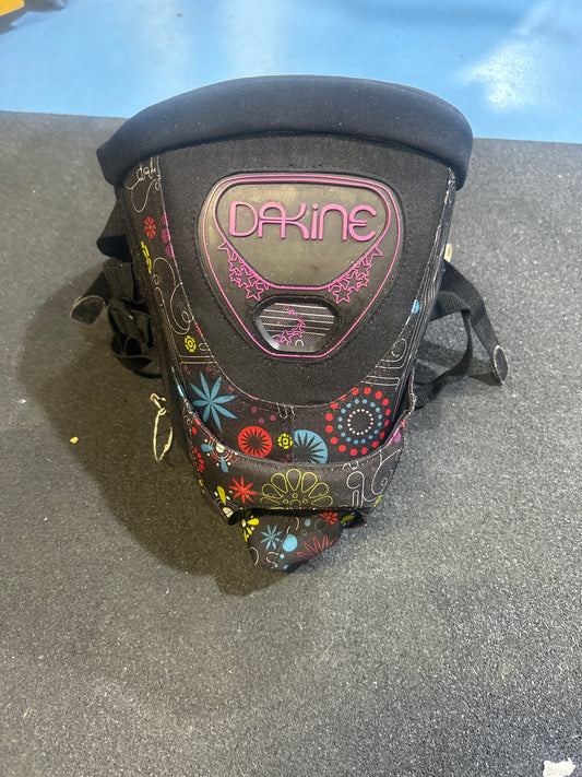 Used Dakaine seat harness small
